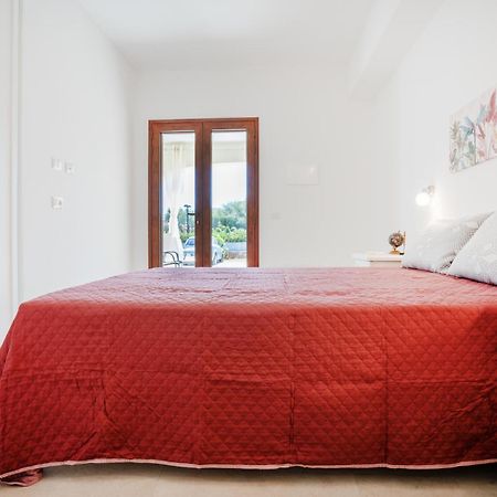 Ambra Holiday Rooms - Rooms & Beach San Teodoro  Eksteriør billede