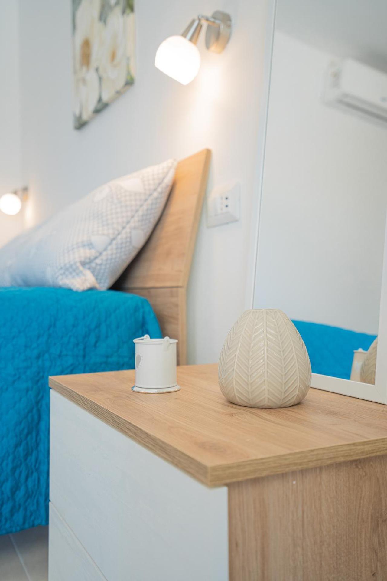 Ambra Holiday Rooms - Rooms & Beach San Teodoro  Eksteriør billede